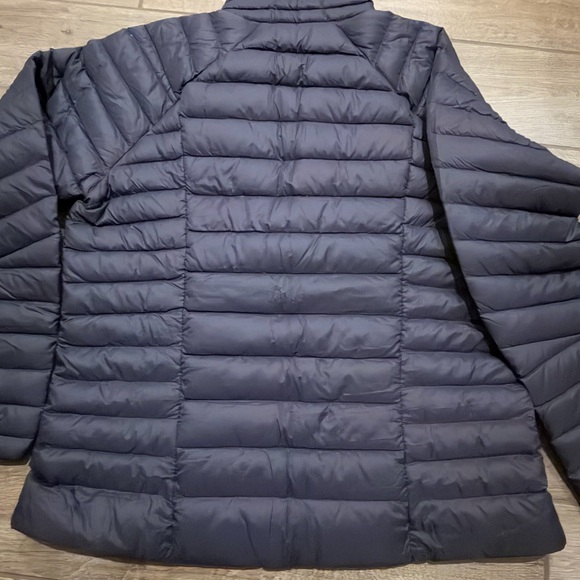 Patagonia Women's Down Sweater jacket in a navy blue color XL New with tags - Picture 10 of 12